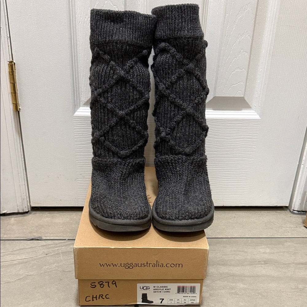 UGG Women's Classic Argyle Knot Gray Winter Boots